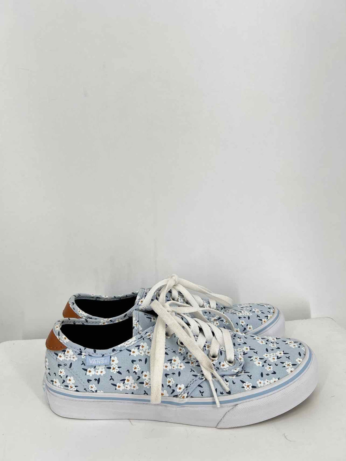 Vans Women Size 7 Light Blue Floral Sneakers