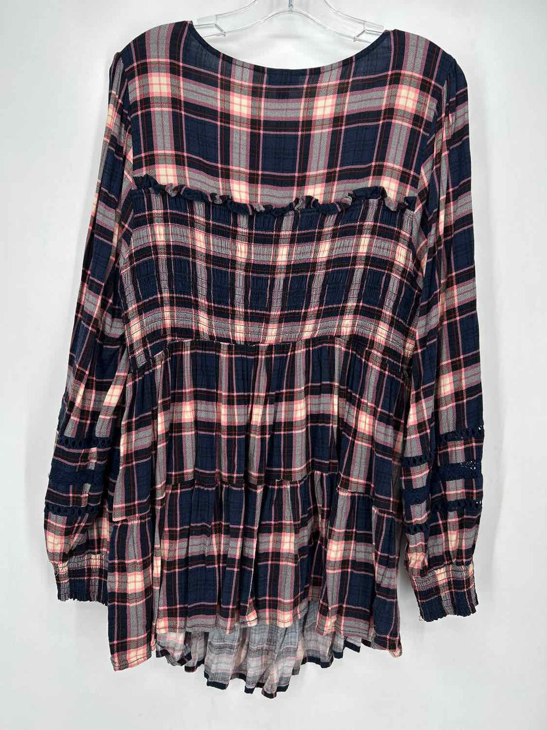 Torrid Size 2 Navy & Pink Plaid Long Sleeve