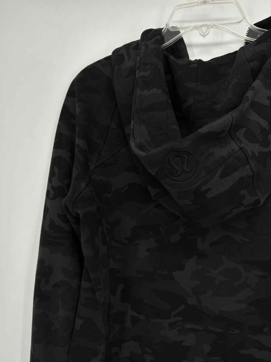 Lululemon Size 8 Black Camo Active Jacket