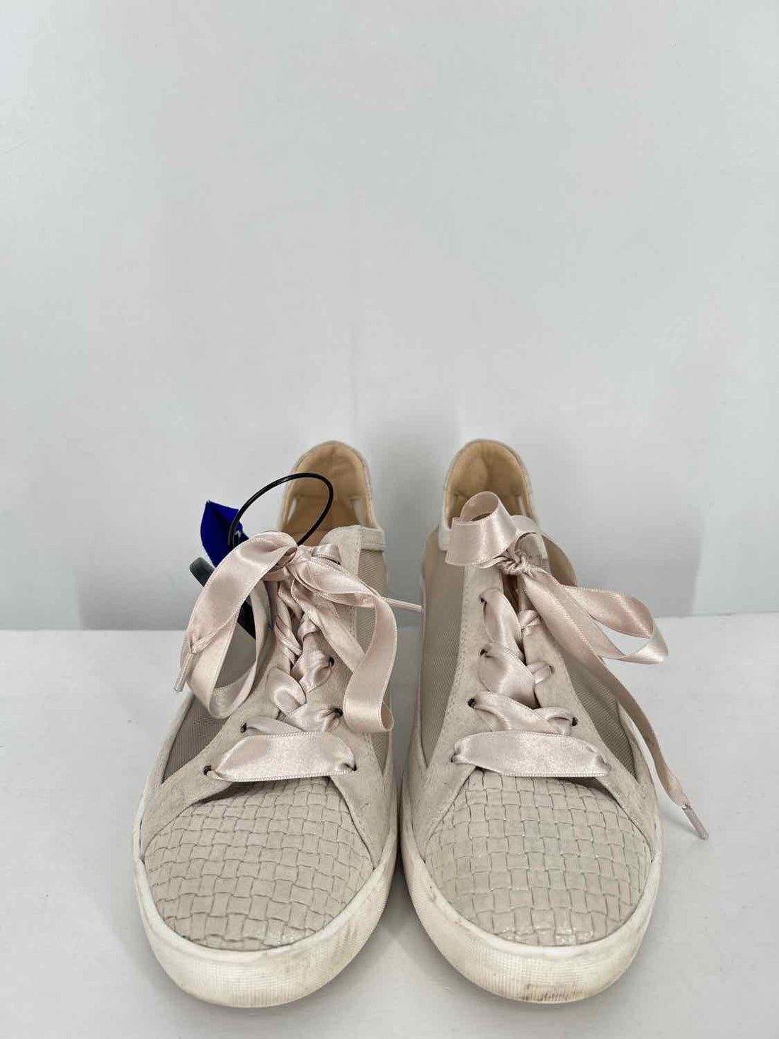 Softwaves Women Size 37.5(6.5) Gray Shimmer Sneakers