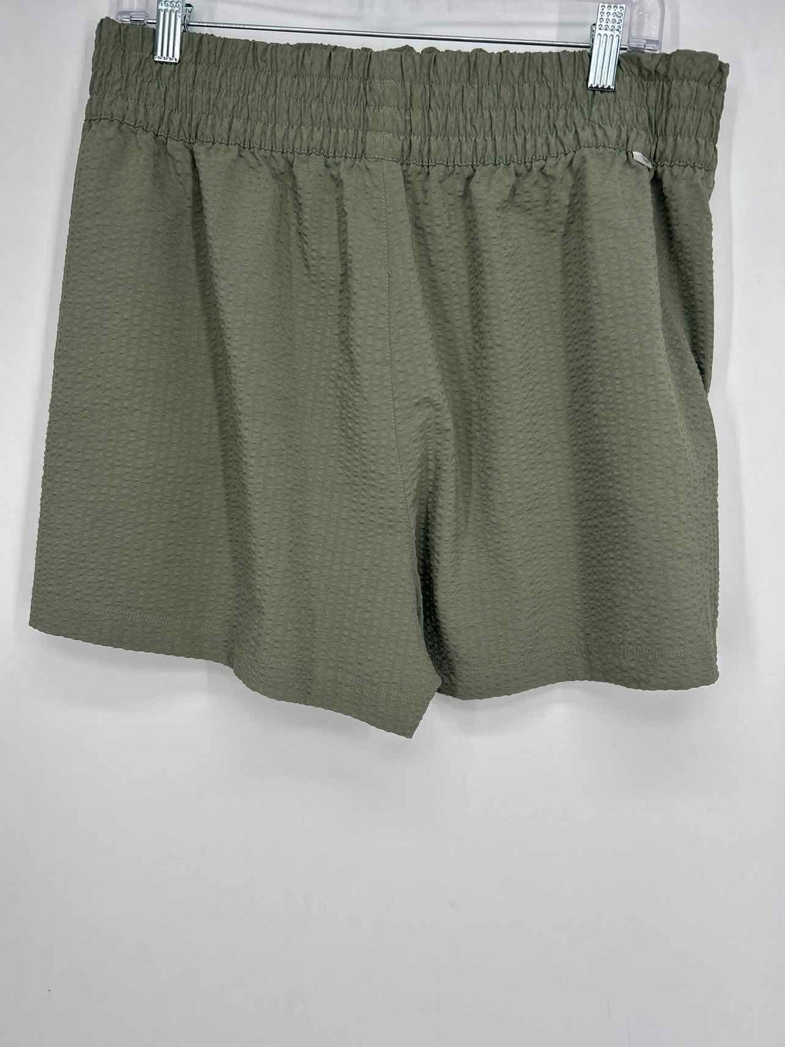 Vuori Size XL Dusty Olive Active Shorts