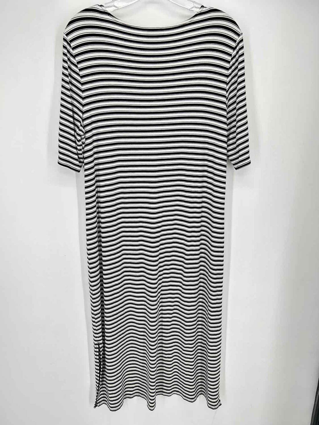 Chicos Size 2(L) White & Black Striped Short Sleeve Dress