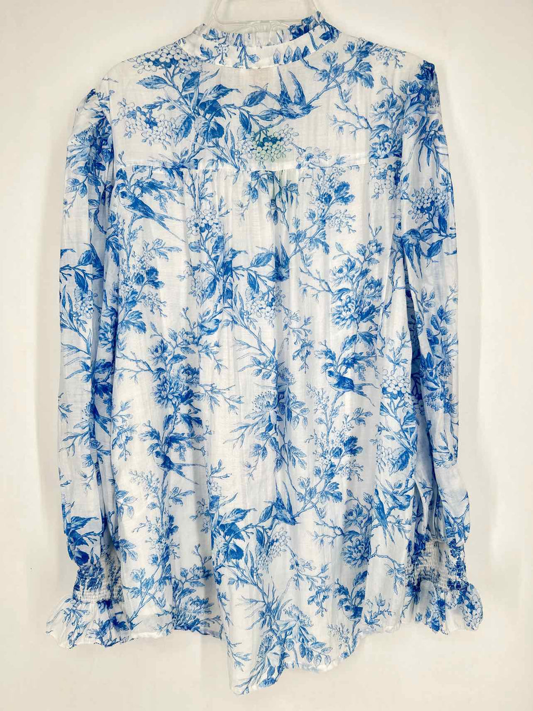 Fate Size M White & Blue Floral Long Sleeve