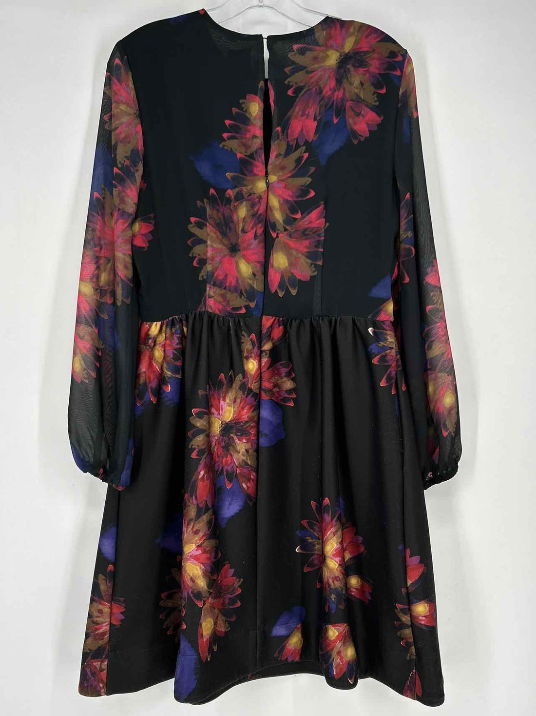 Taylor Size 6 Black Floral Long Sleeve Dress