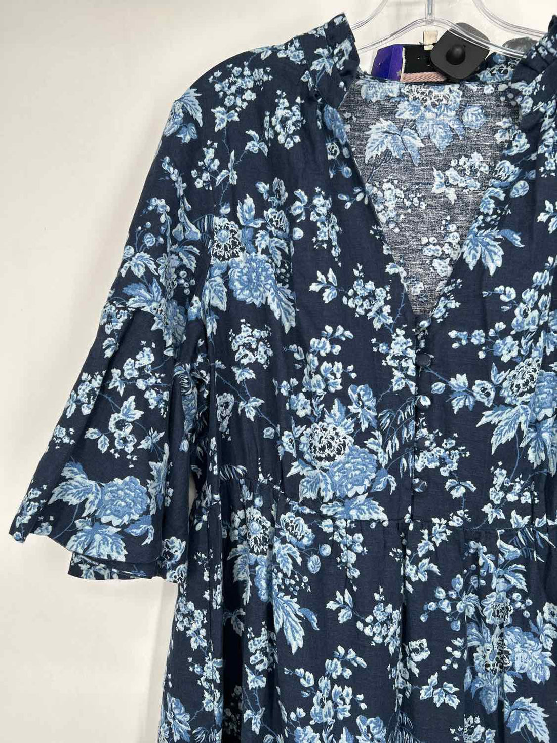 Tuckernuck Size L Navy & Light Blue Floral Linen/Cotton Short Sleeve Dress