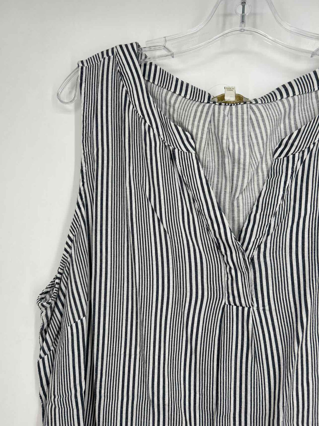 Saint Tropez Size 2X White & grey striped Top/Blouse