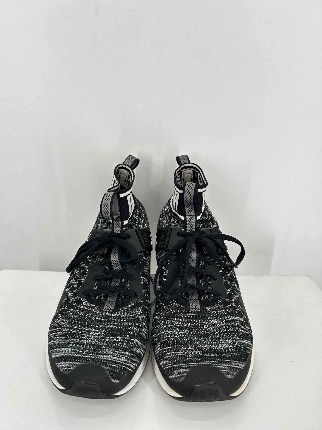 Puma Women Size 8.5 Black & White Clogs