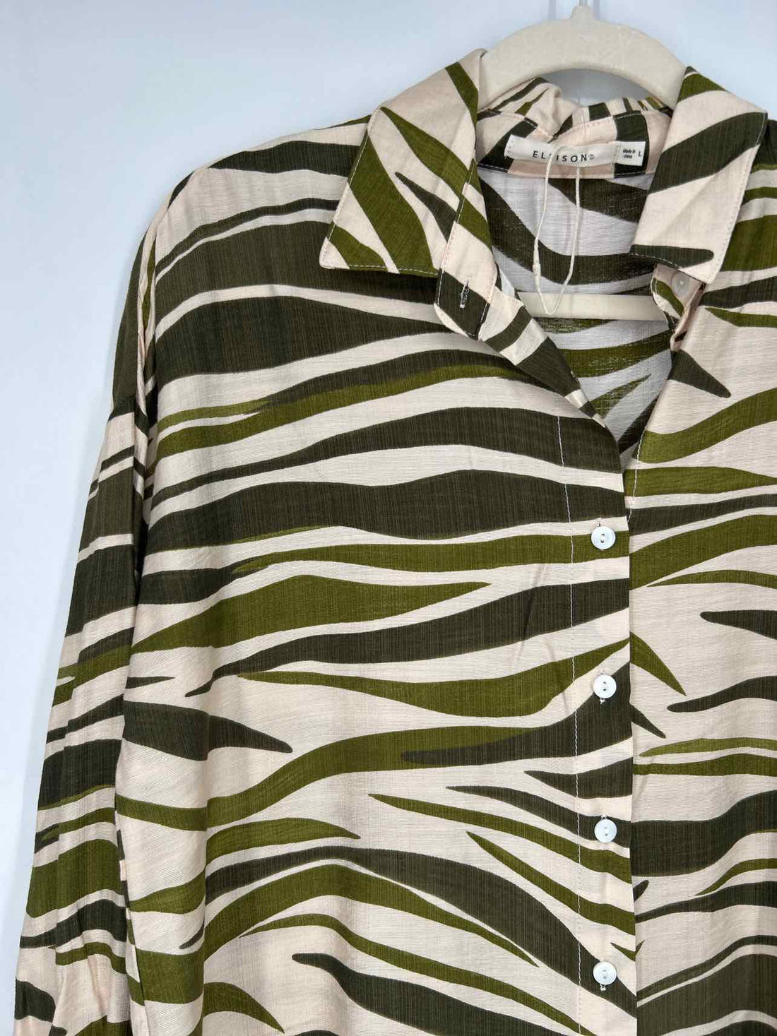 Ellison L Cream & Green Print New Boutique Top a