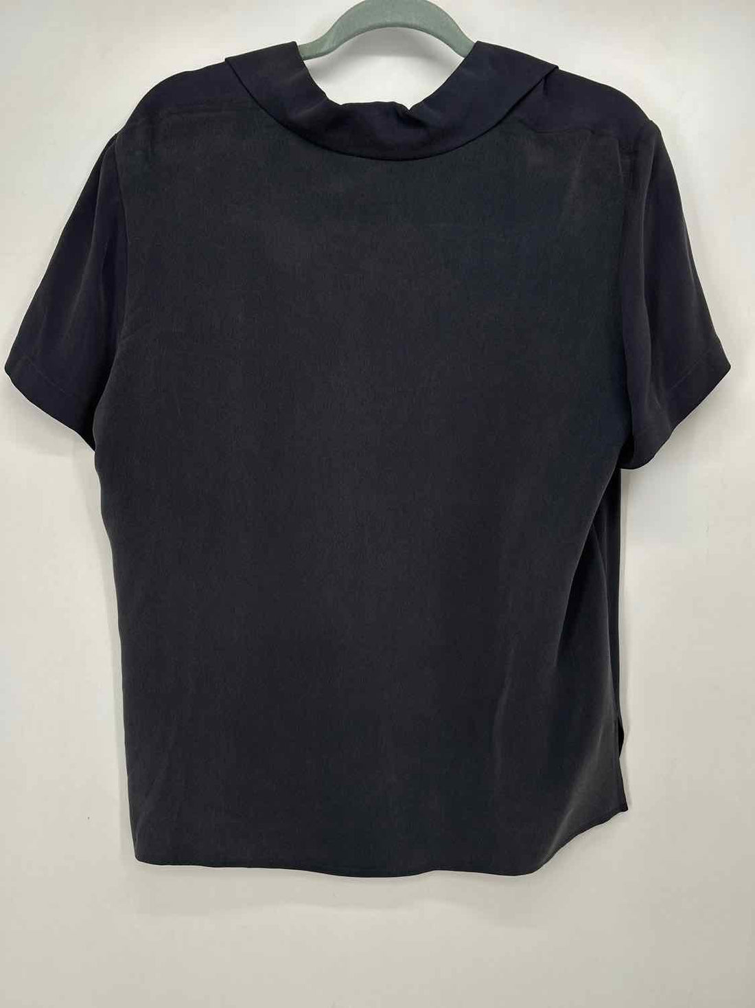 Chaus Size M Dark Gray Silk Short Sleeve