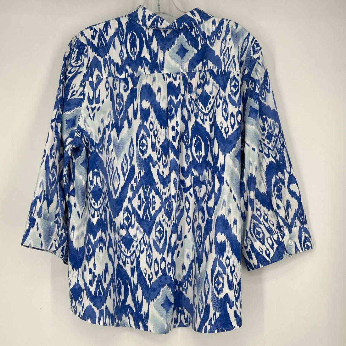 Chicos Size 3 (XL) Blue & White Print Long Sleeve