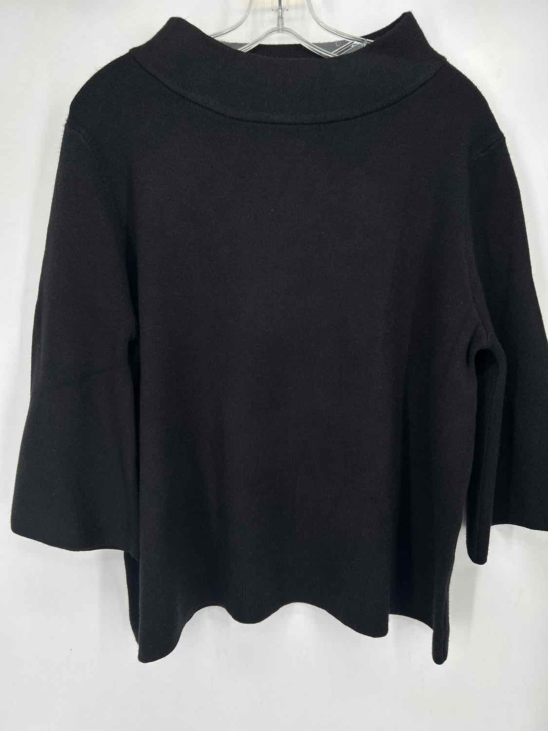 Fate Size M Black NWT Sweater