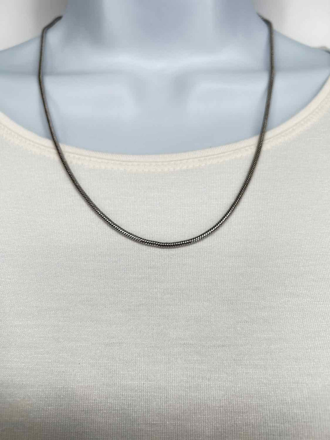Kendra Scott Silvertone Necklace