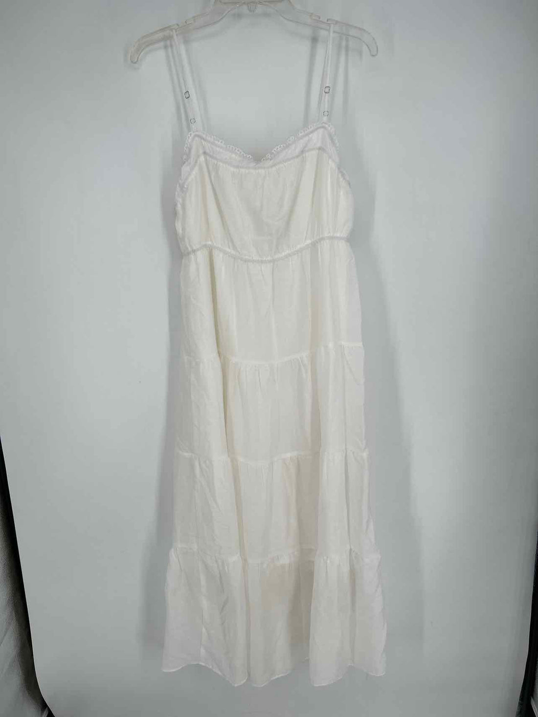 Adora Size L White Sleeveless Dress