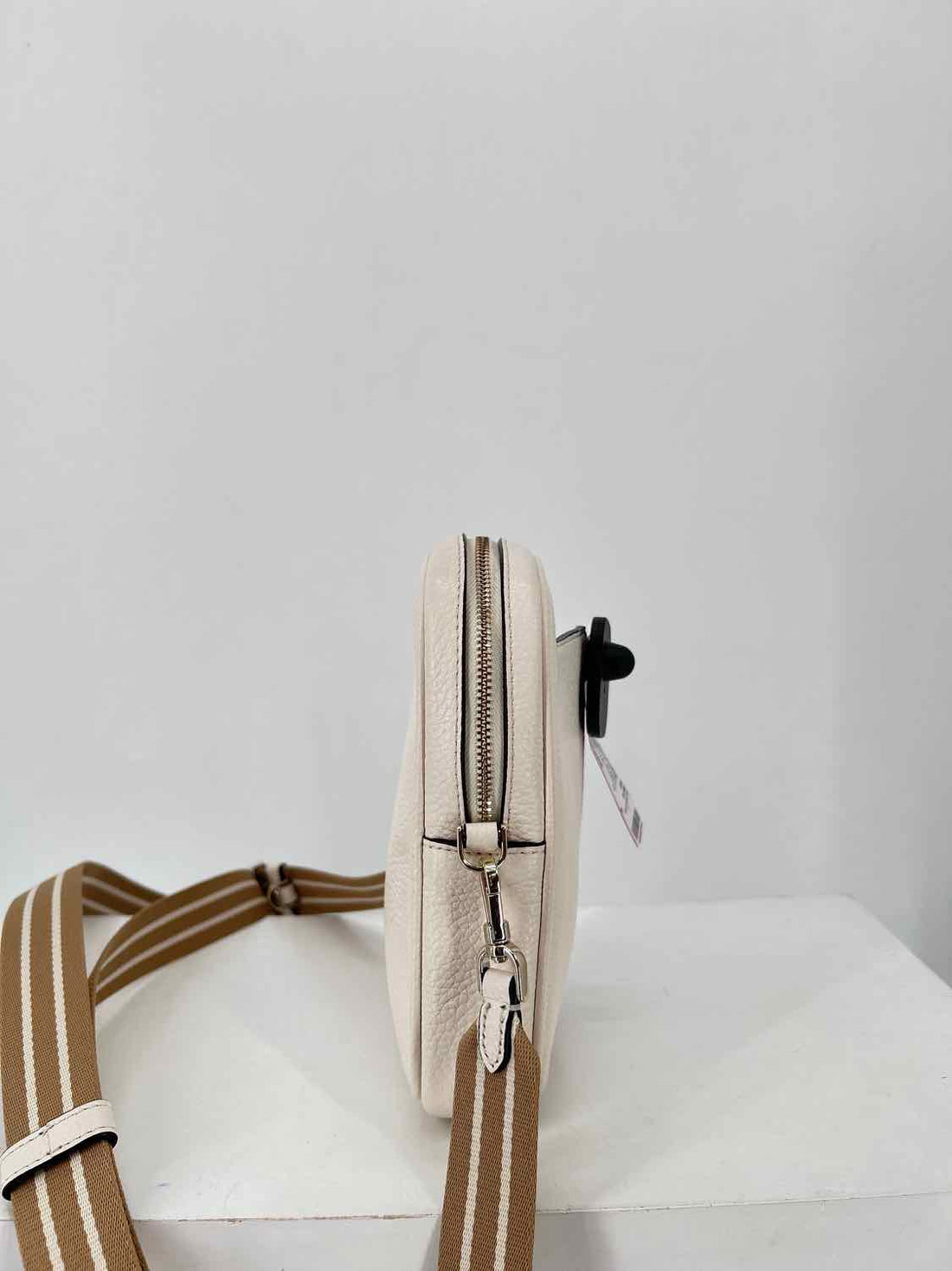 Kate Spade Ivory Pebbled Leather Pre Owned Crossbody