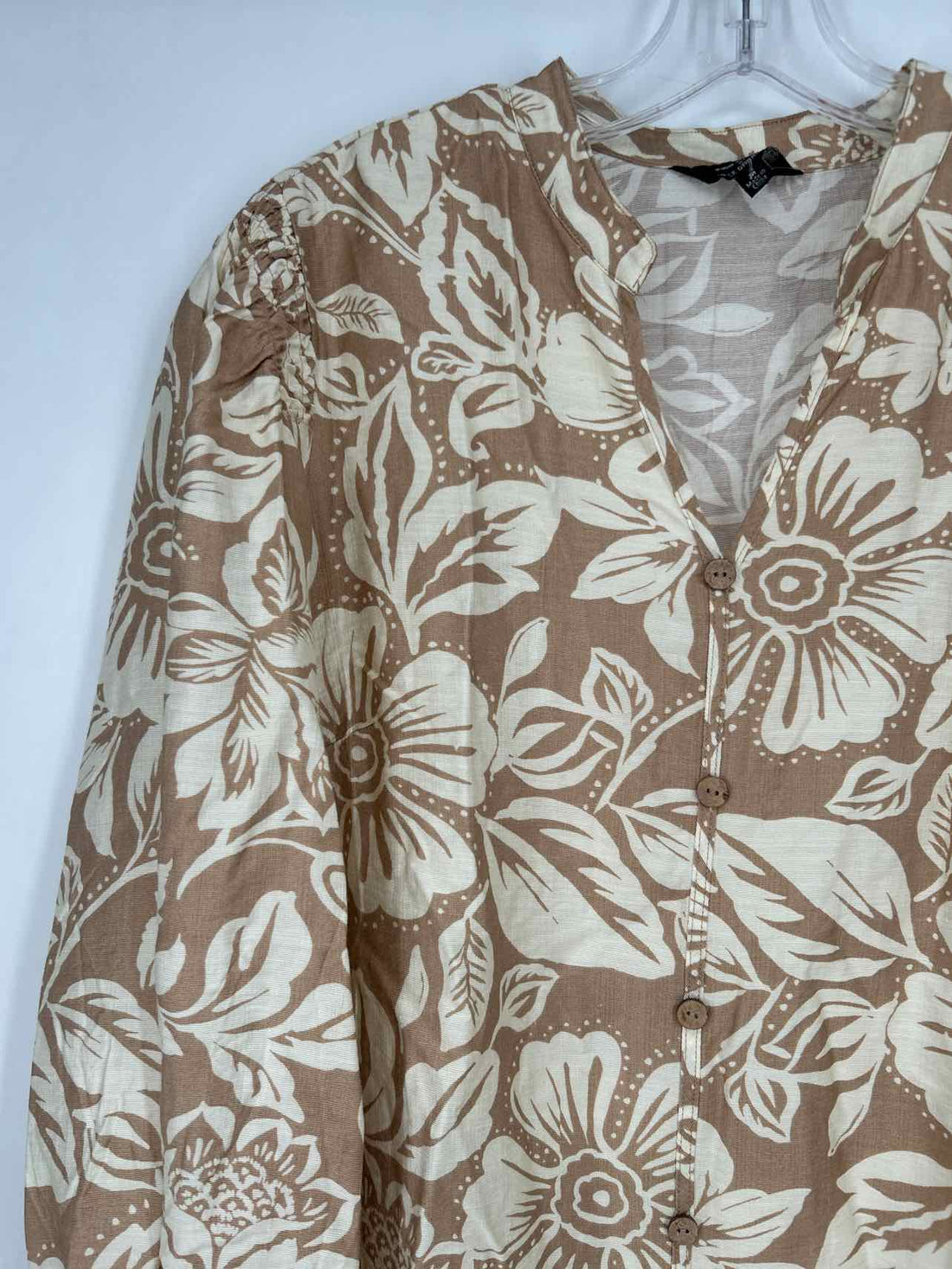 Mlle Gabrielle Size M Tan & Cream Long Sleeve