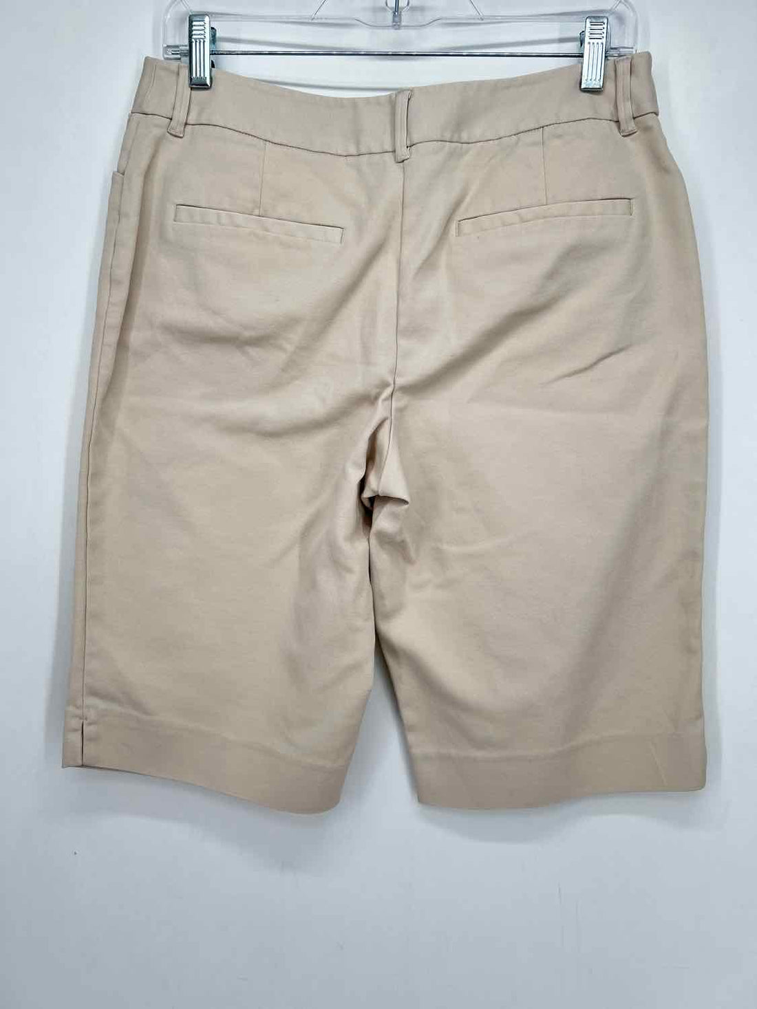 Chicos Size 0.5 (6) Khaki Shorts